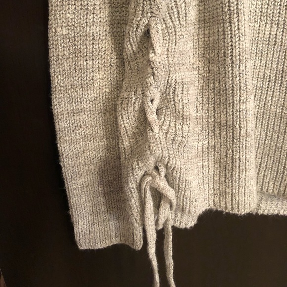 American Eagle Sweater - Picture 3 of 4